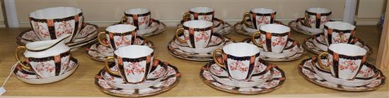 A Crown Derby tea set (39)